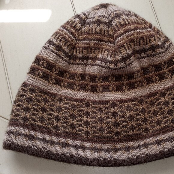 'Columbia' Knit Beanie Unisex EUC - Picture 6 of 6